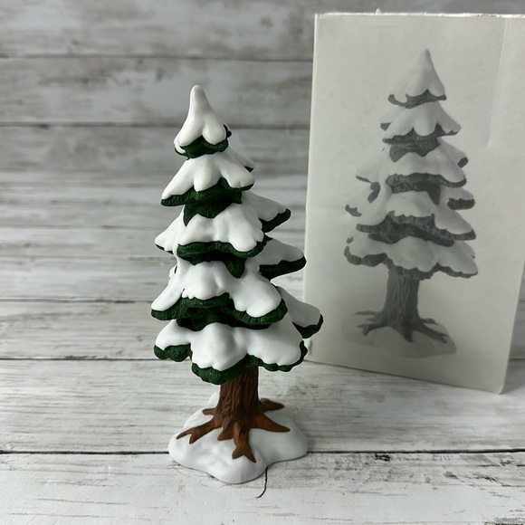 Department 56 “Village Porcelain tree small”
As is repaired see description - Picture 1 of 10